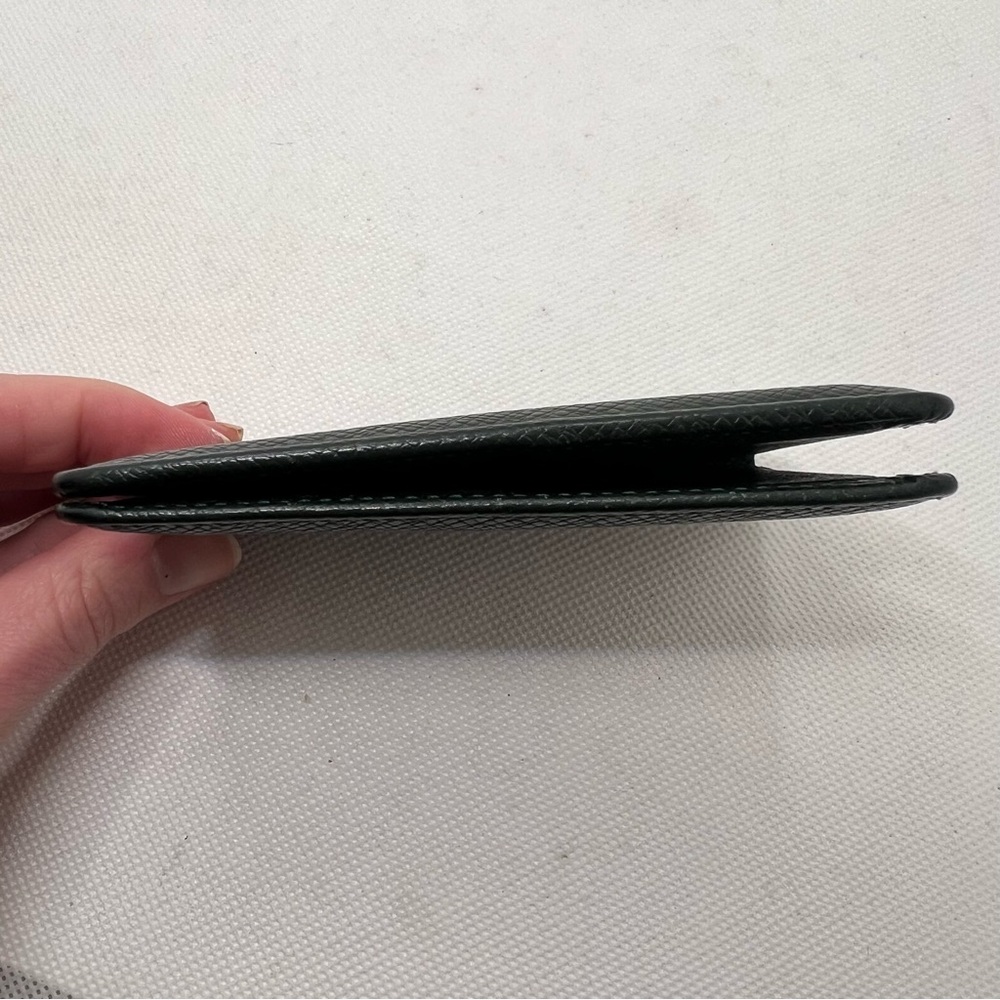 Louis Vuitton LV Taiga Pocket Organizer - Picture 4 of 10